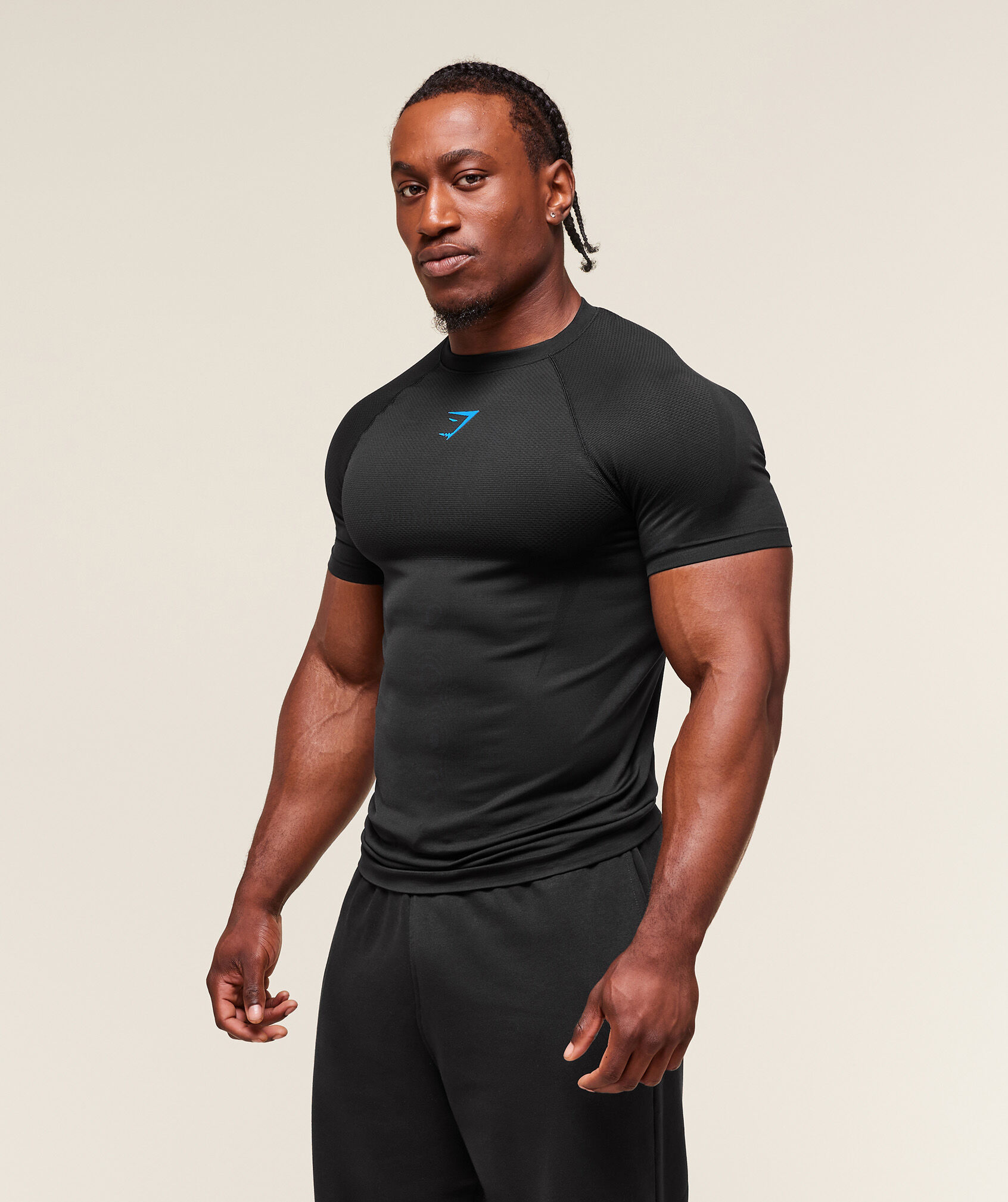 Shop Onyx 5.0 Seamless T-Shirt BLACK/BLACK - Gymshark Dubai, UAE