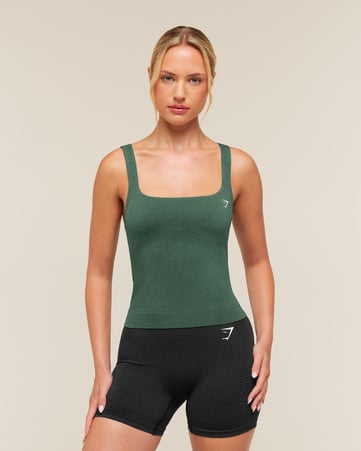 Vital Seamless Tank With Shelf