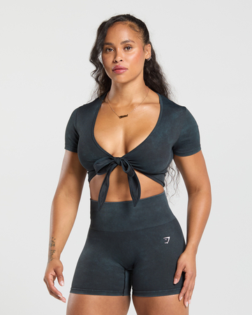 بلوزة غاينز بقصة قصيرة وبدون حياكة