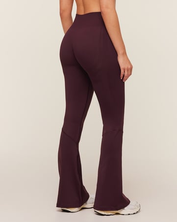 Light Hold Flared Legging