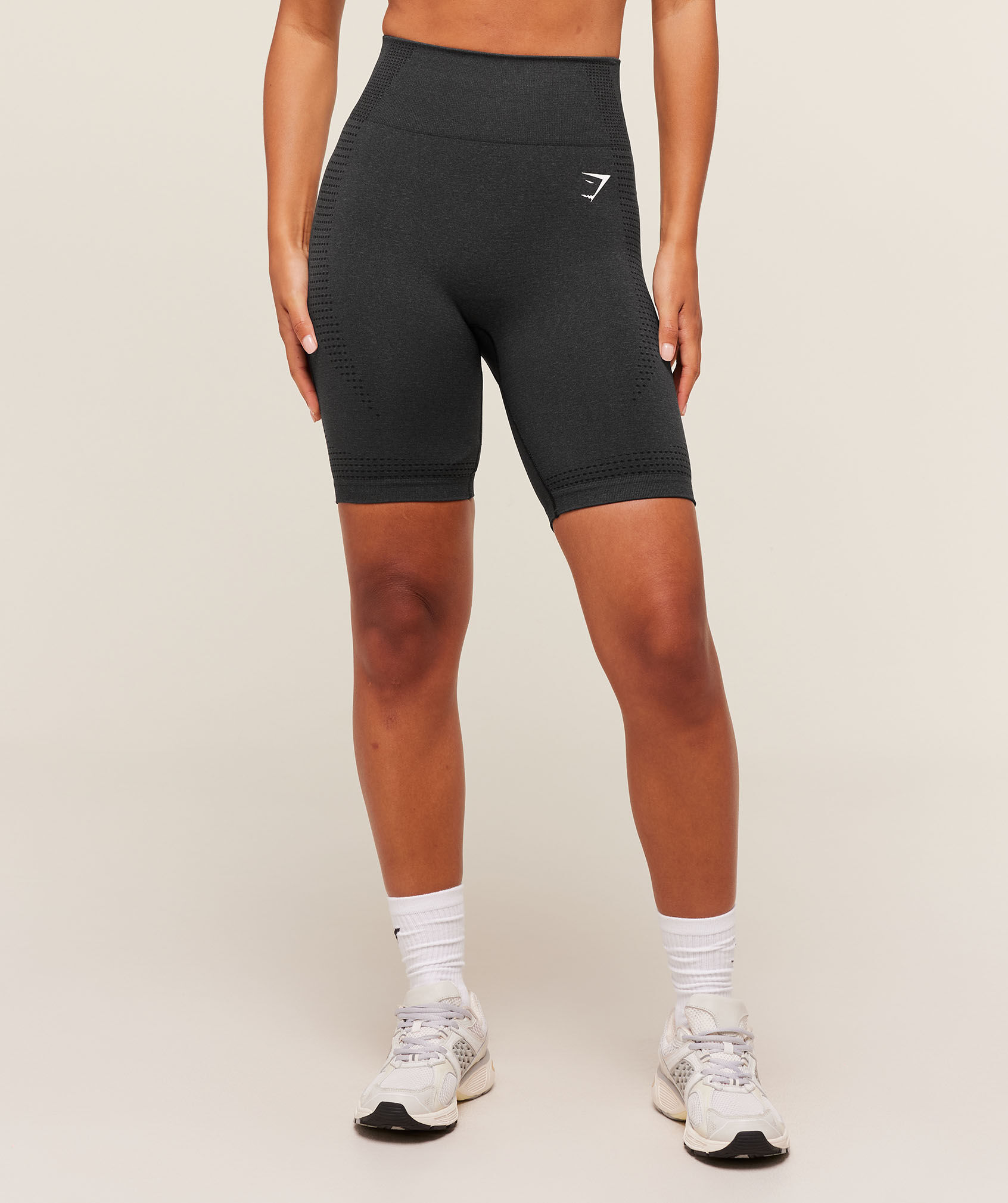 Vital Seamless 7 Inch Short