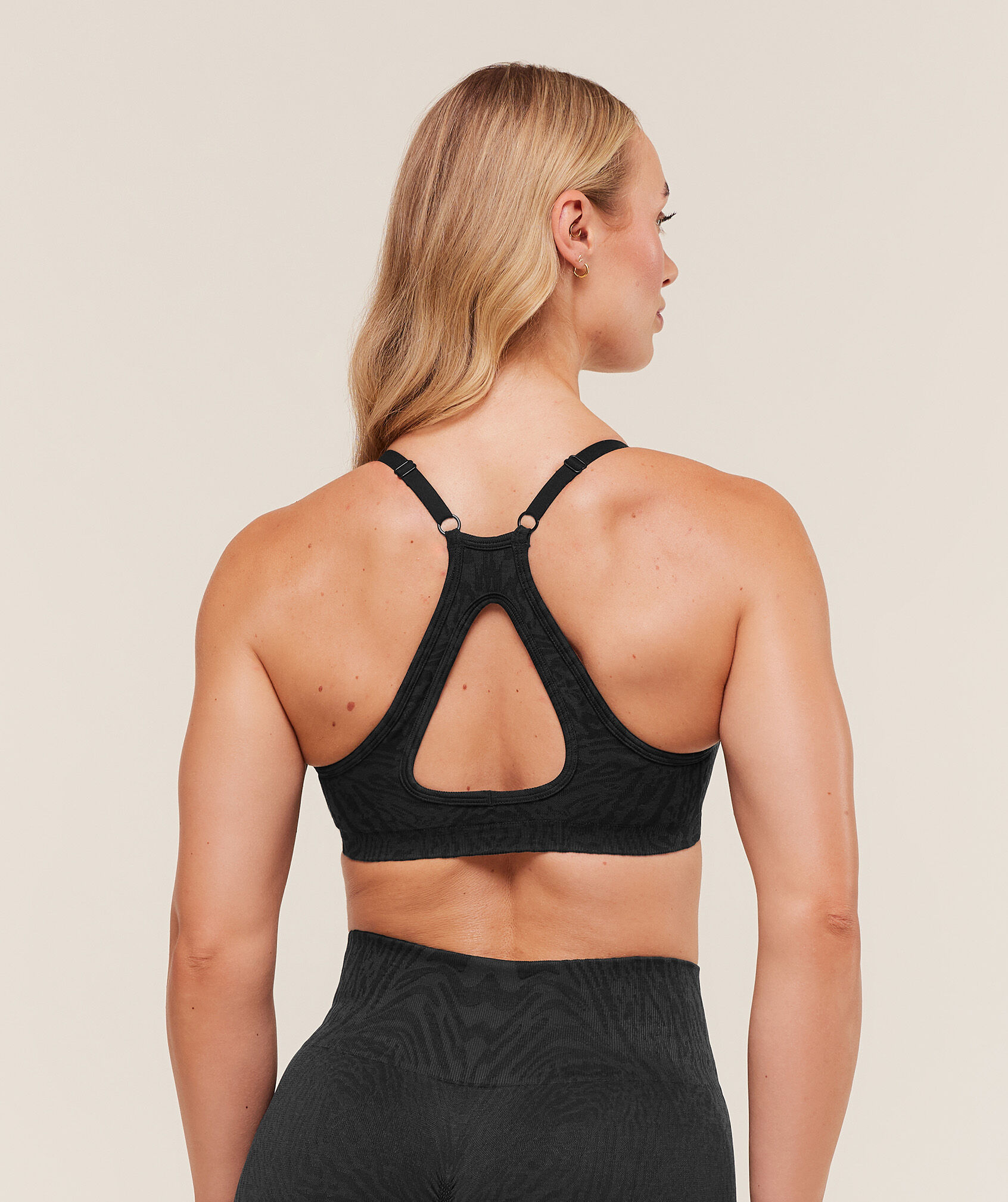 Adapt Animal Seamless Sports Bra