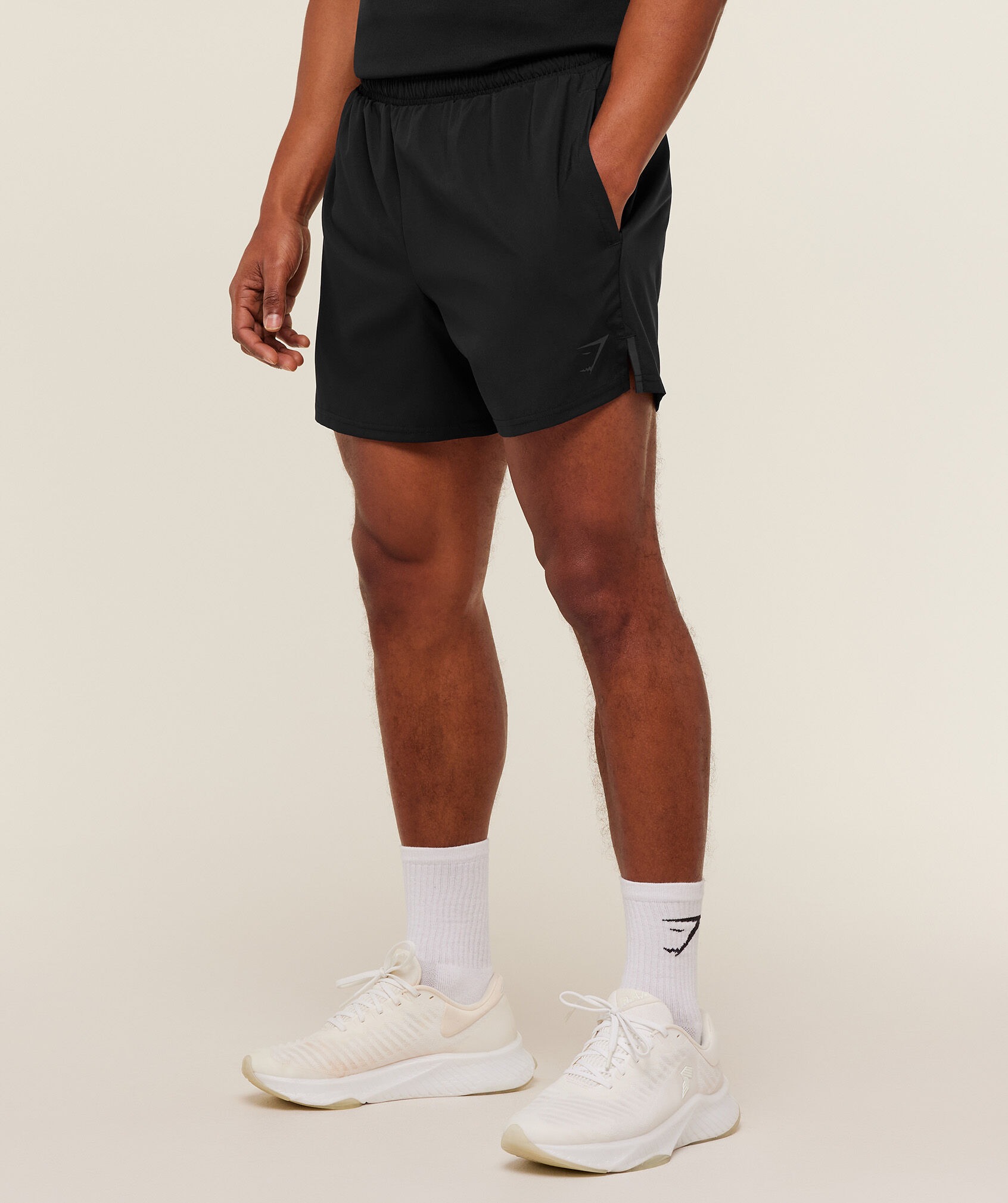 Arrival Contrast Short