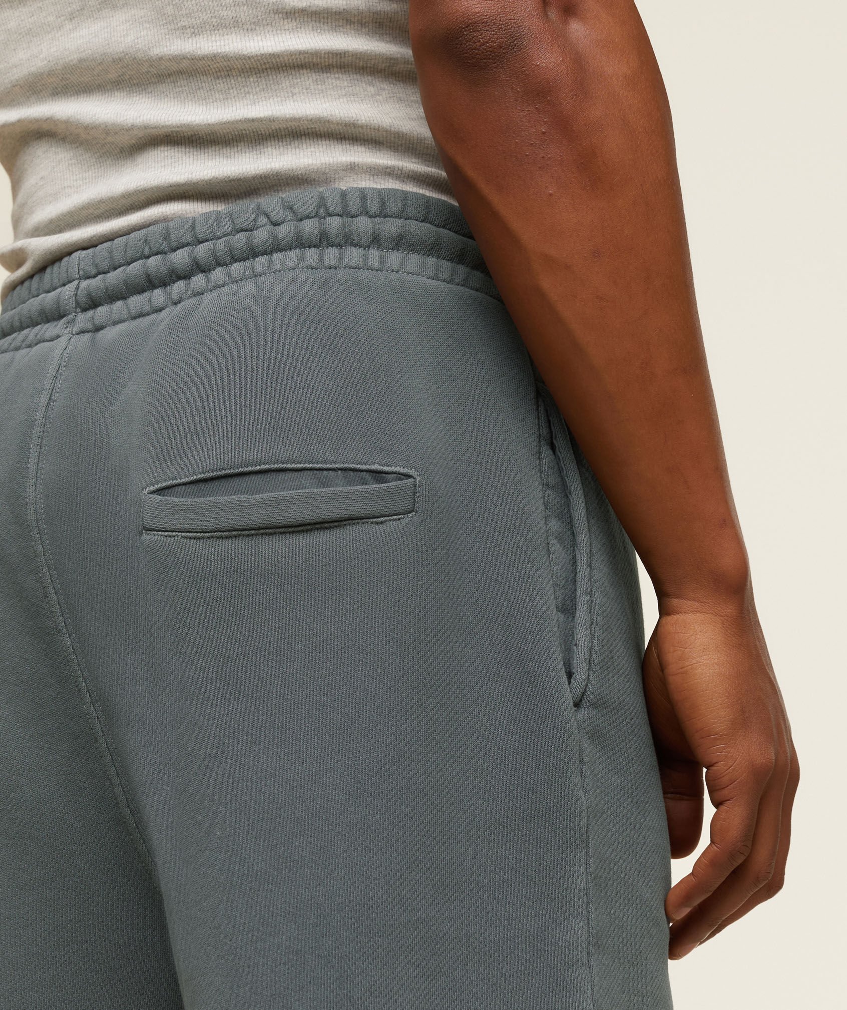 شورت سويت إفري وير