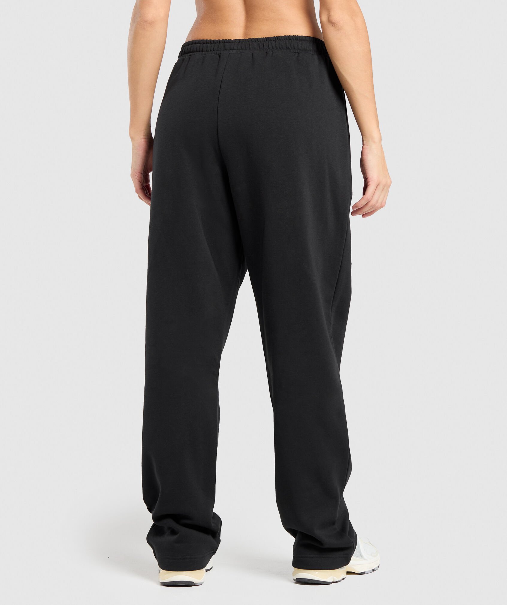 Training Fleece Straight Leg Jogger