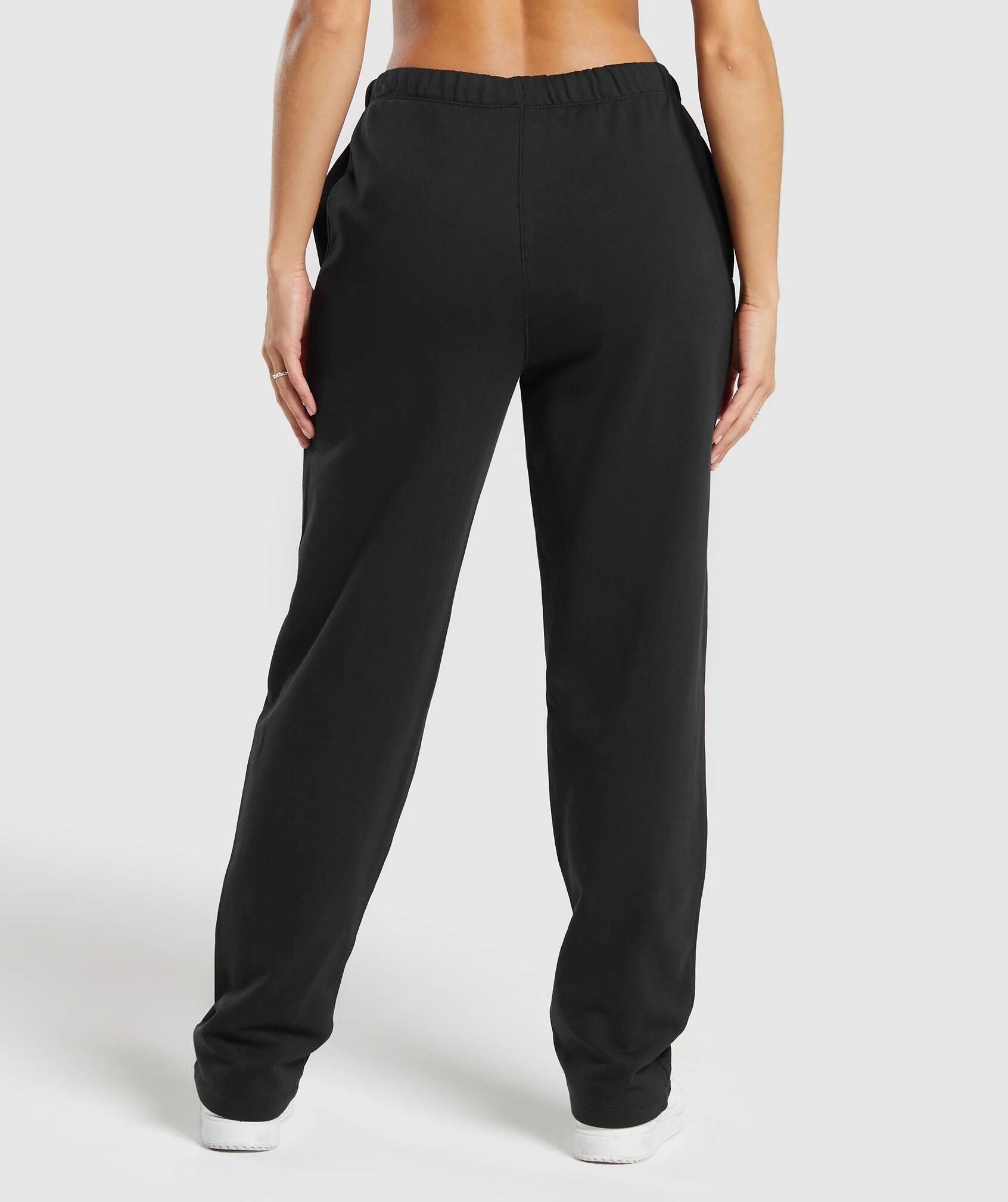 Shop Lifting Straight Leg Jogger Black Gymshark Dubai UAE