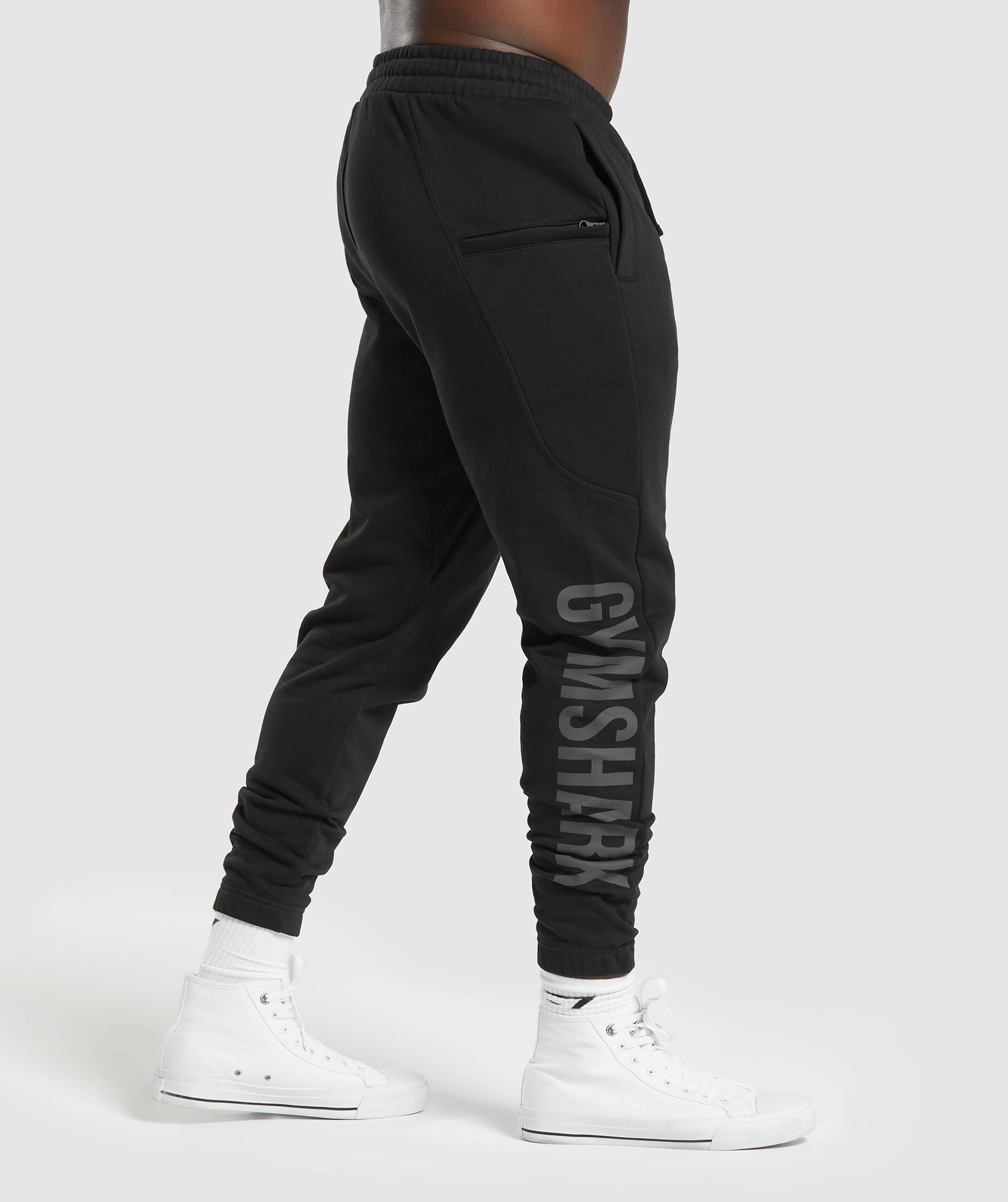 Black gymshark joggers outlet