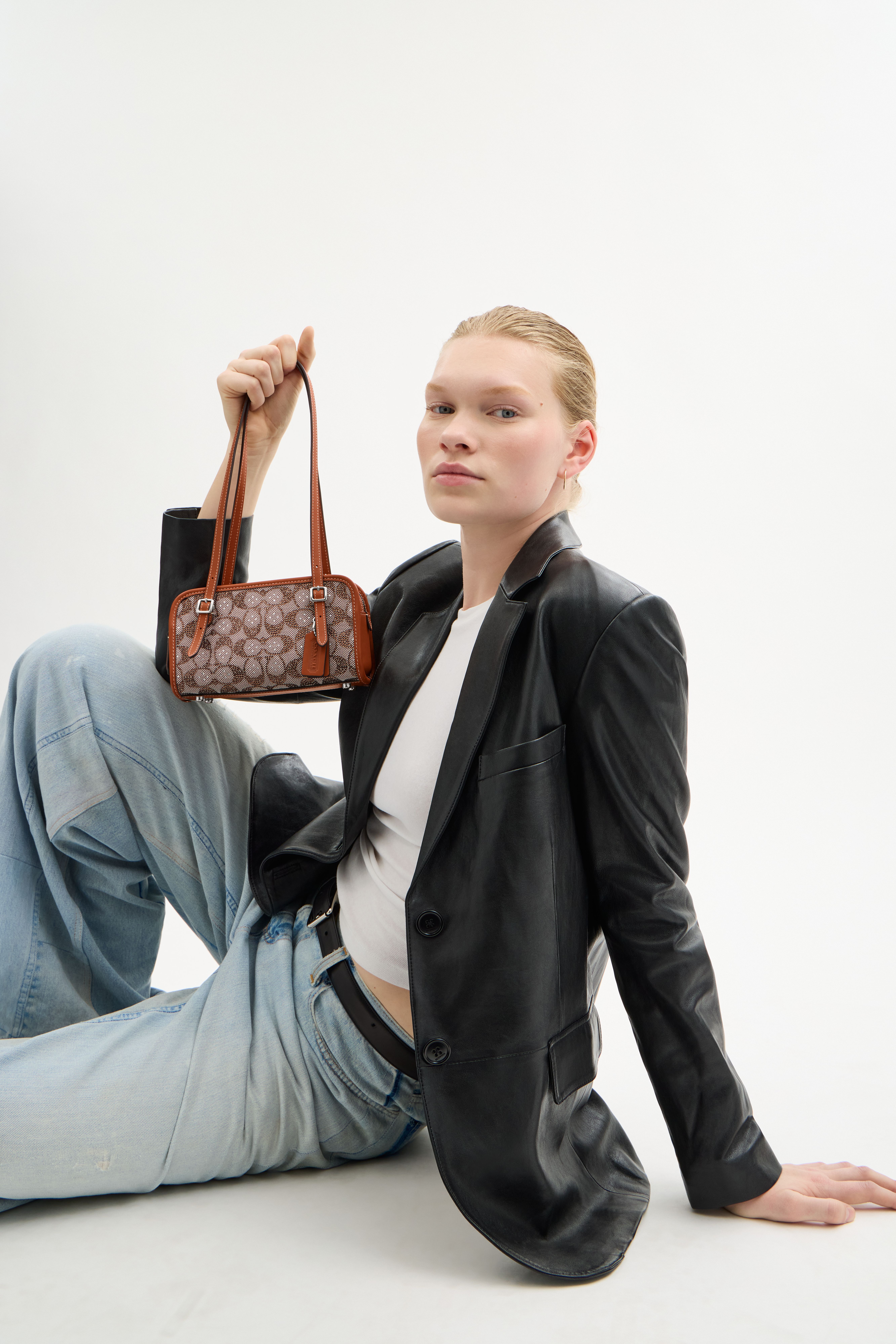 Buy COACH Swing Zip Bag 20 In Crystal Signature Jacquard Brown