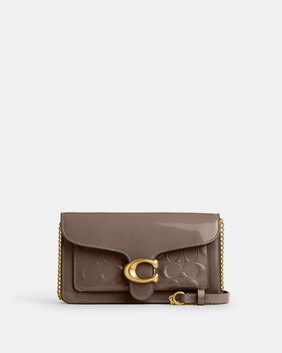 Tabby Chain Clutch In Signature Leather