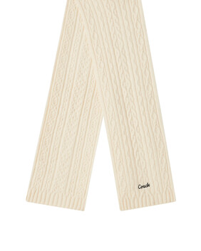 وشاح مطرز بشعار الماركة