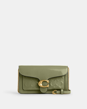 Tabby Chain Clutch In Signature Leather