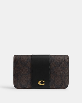Essential Slim Card Case In Signature UpcraftedLeather