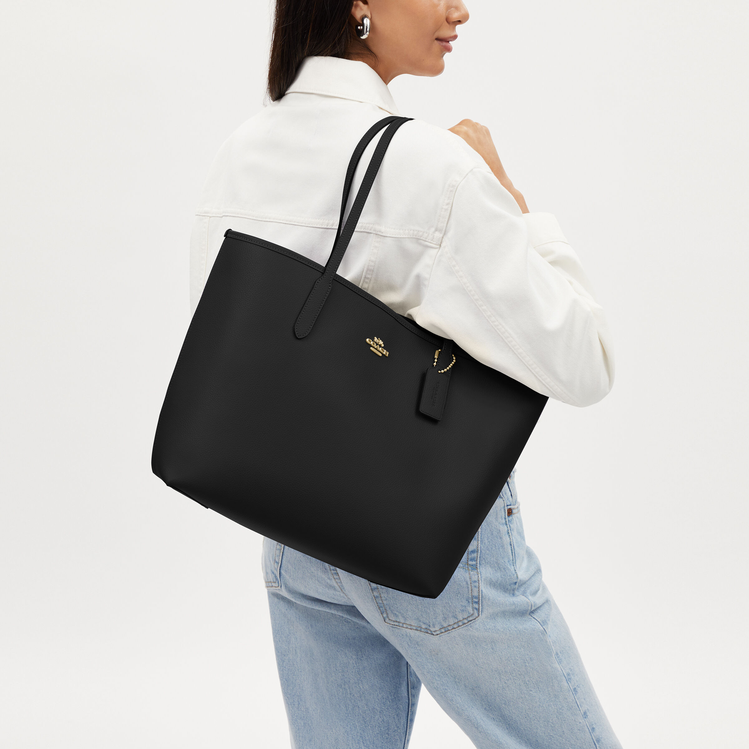 Buy COACH City Tote In Double Face Leather Black Online in Kuwait