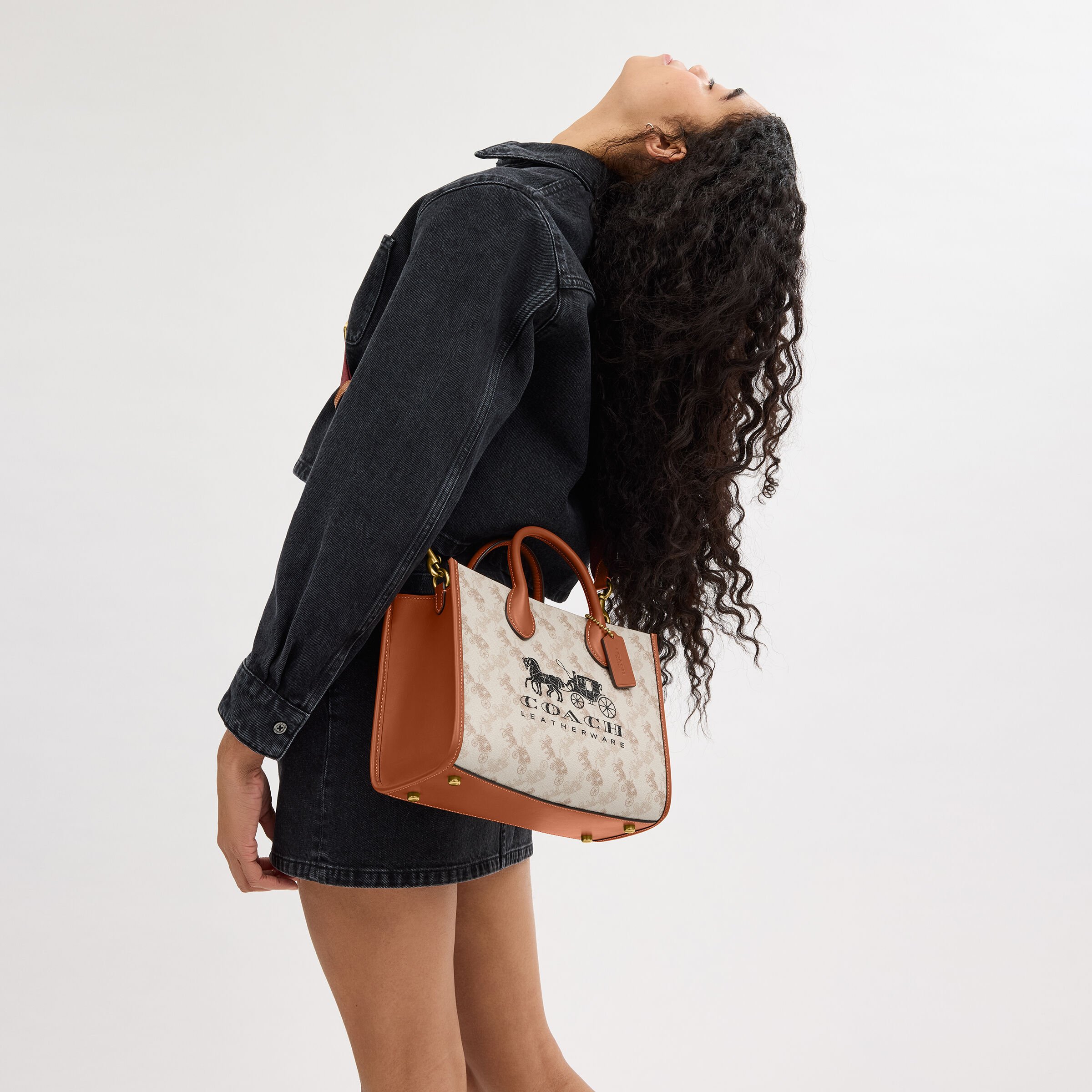 ◇Coach◇ Ace Tote 35 with Horse and Carriage COACH-