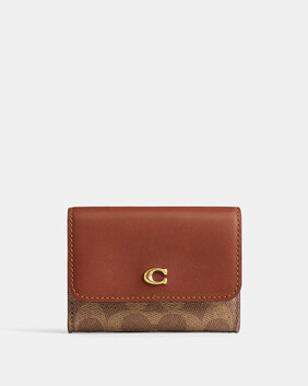 Essential Flap Card Case In Signature UpcraftedLeather