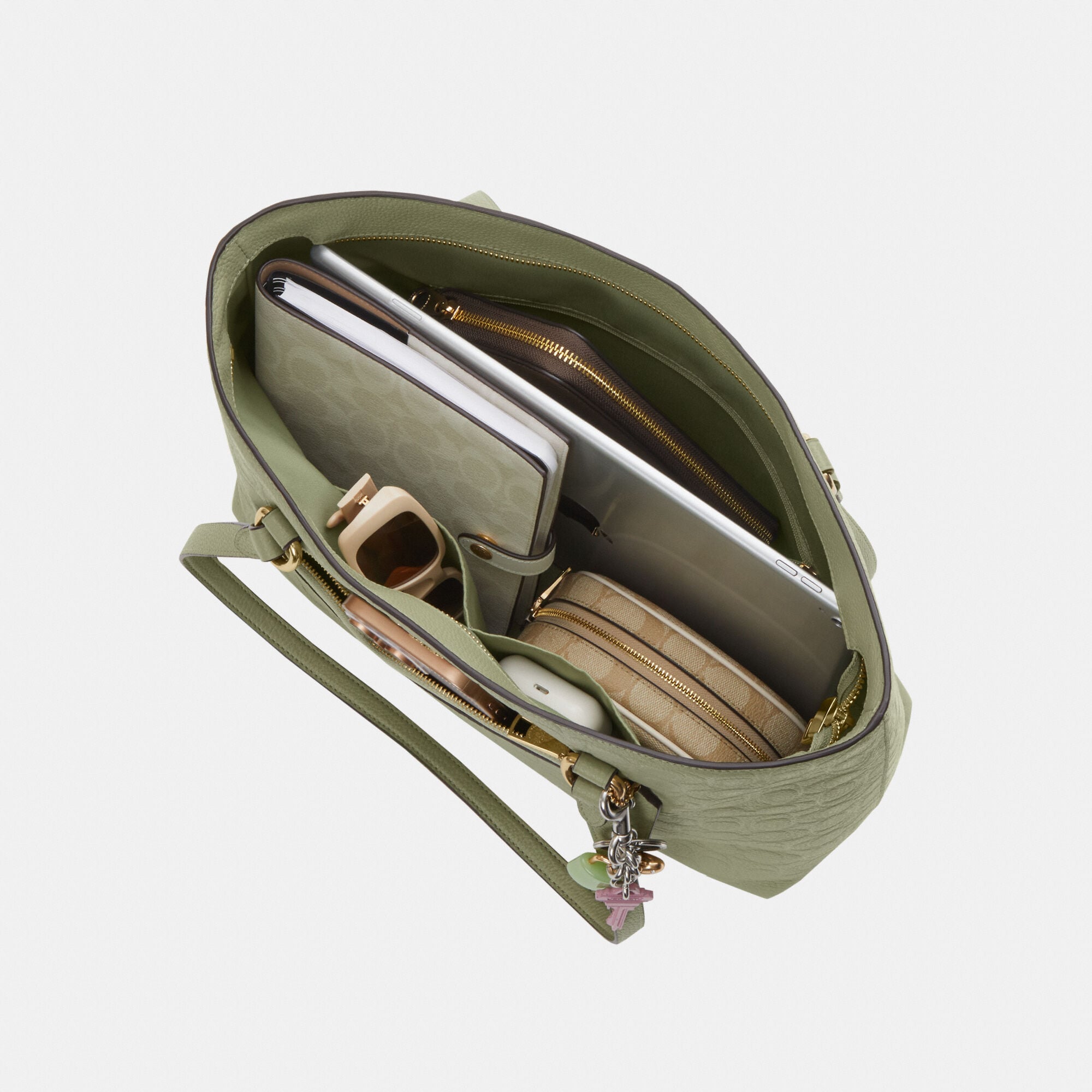 Buy COACH Station Tote Bag In Signature Leather Green Online in UAE