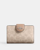 محفظة متوسطة بسحاب جانبي، قماش قنب بشعار الماركة